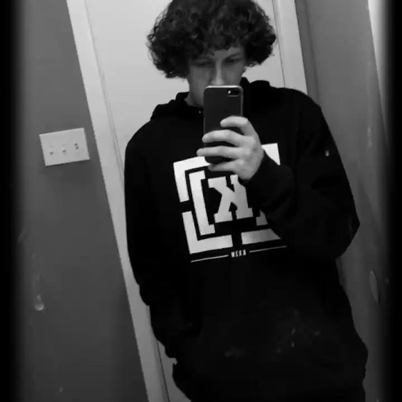 Meet your Posher, Daniel - Picture 1 of 1